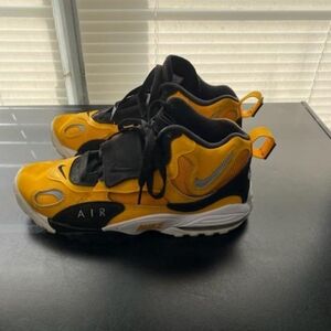 Nike Air Diamond Turf